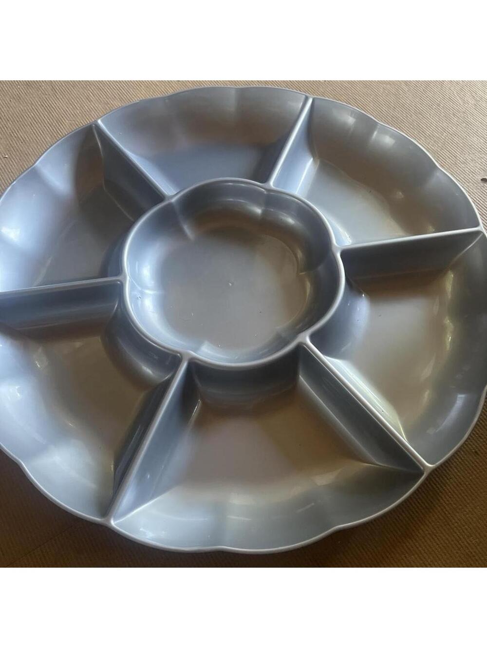 Silver and Grey Dinnerware